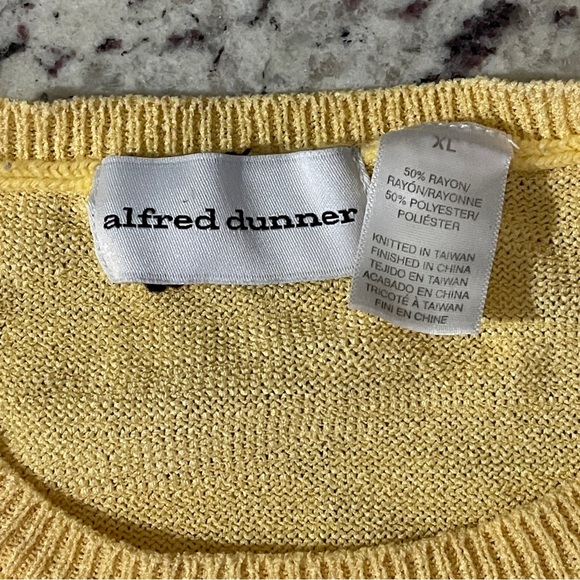 Alfred Dunner Yellow Size XL Floral Embroidered Short Sleeve Sweater Crew Neck - Picture 4 of 7